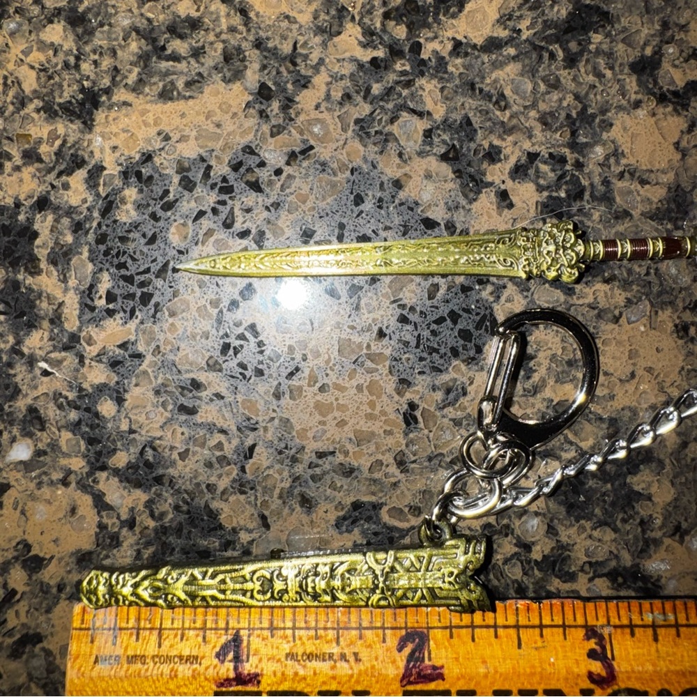Mini Sword Keychain - Picture 6 of 8